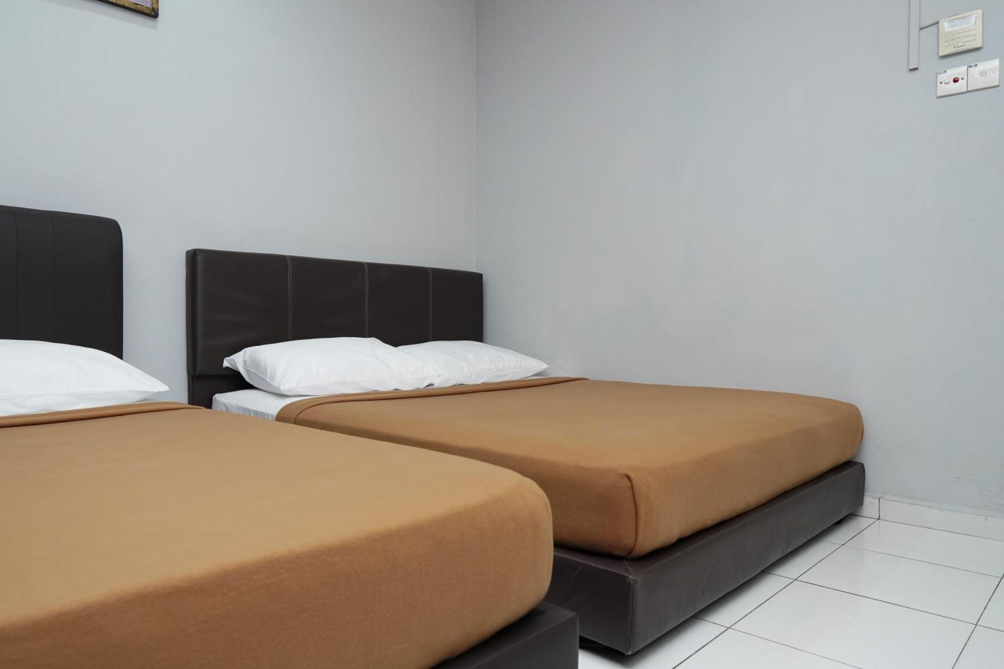 Hotel Sixty Nine Джохор-Бару Экстерьер фото